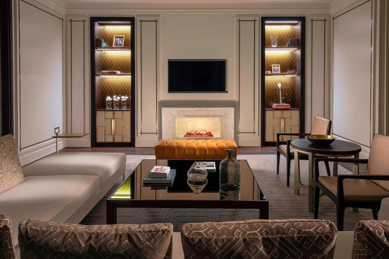 Hotel The St. Regis Astana Exteriér fotografie The living room of a suite at The Ritz-Carlton, Dubai
