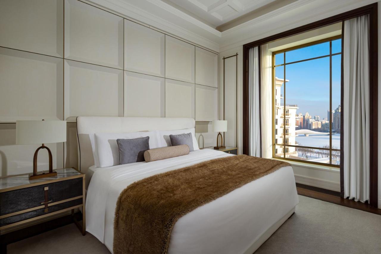 Hotel The St. Regis Astana Exteriér fotografie A bedroom at the Four Seasons Hotel