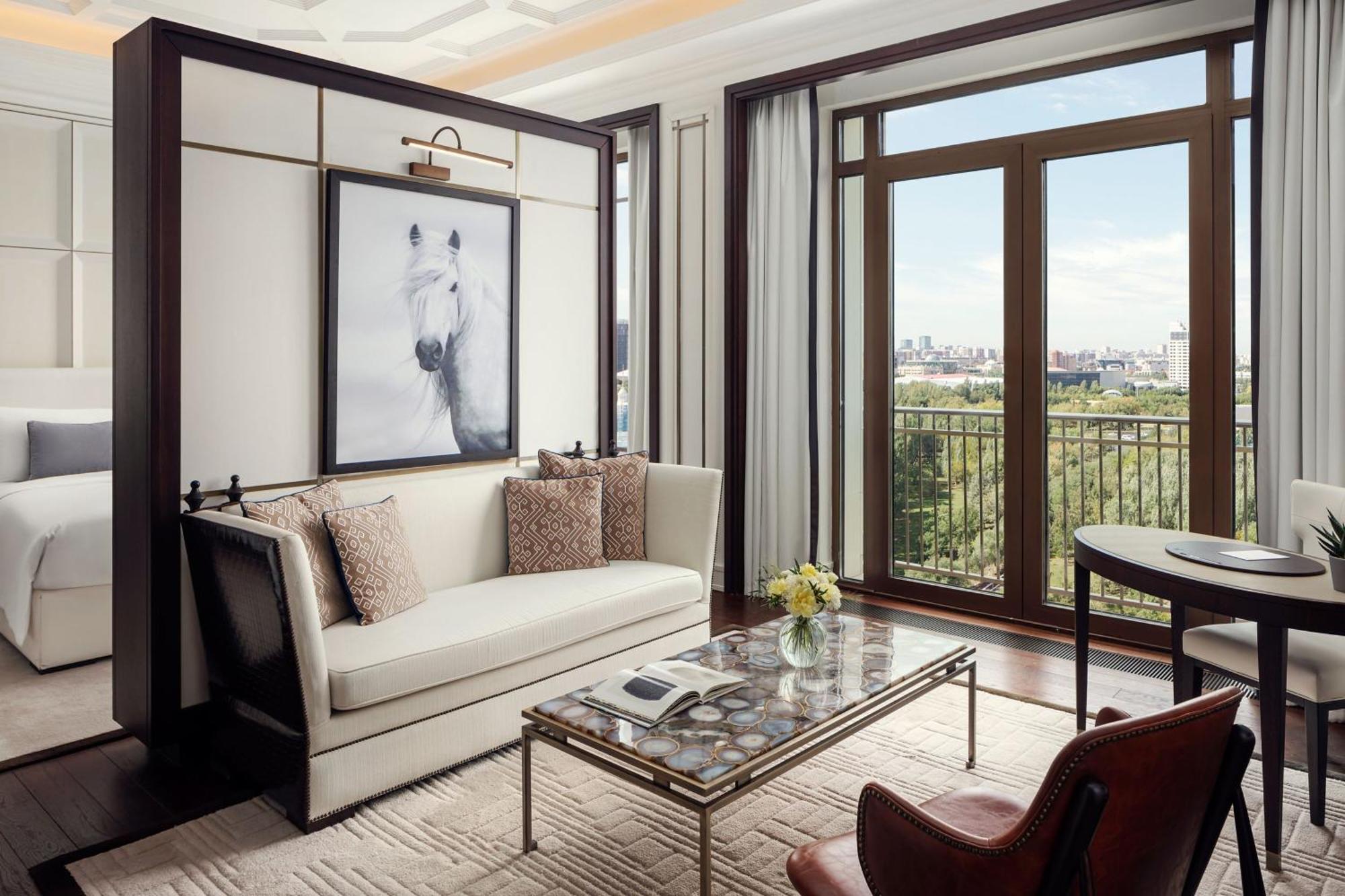 Hotel The St. Regis Astana Exteriér fotografie A suite at The St. Regis New York