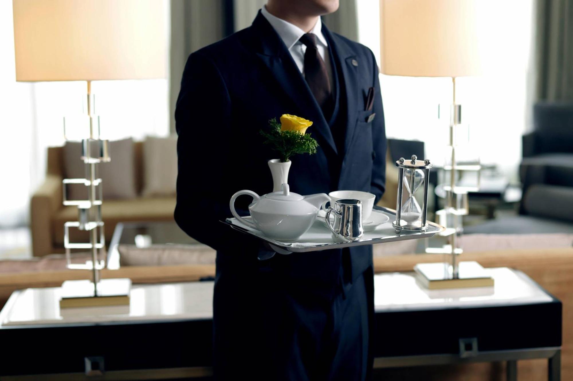 Hotel The St. Regis Astana Exteriér fotografie A butler at the Four Seasons Hotel, Seoul
