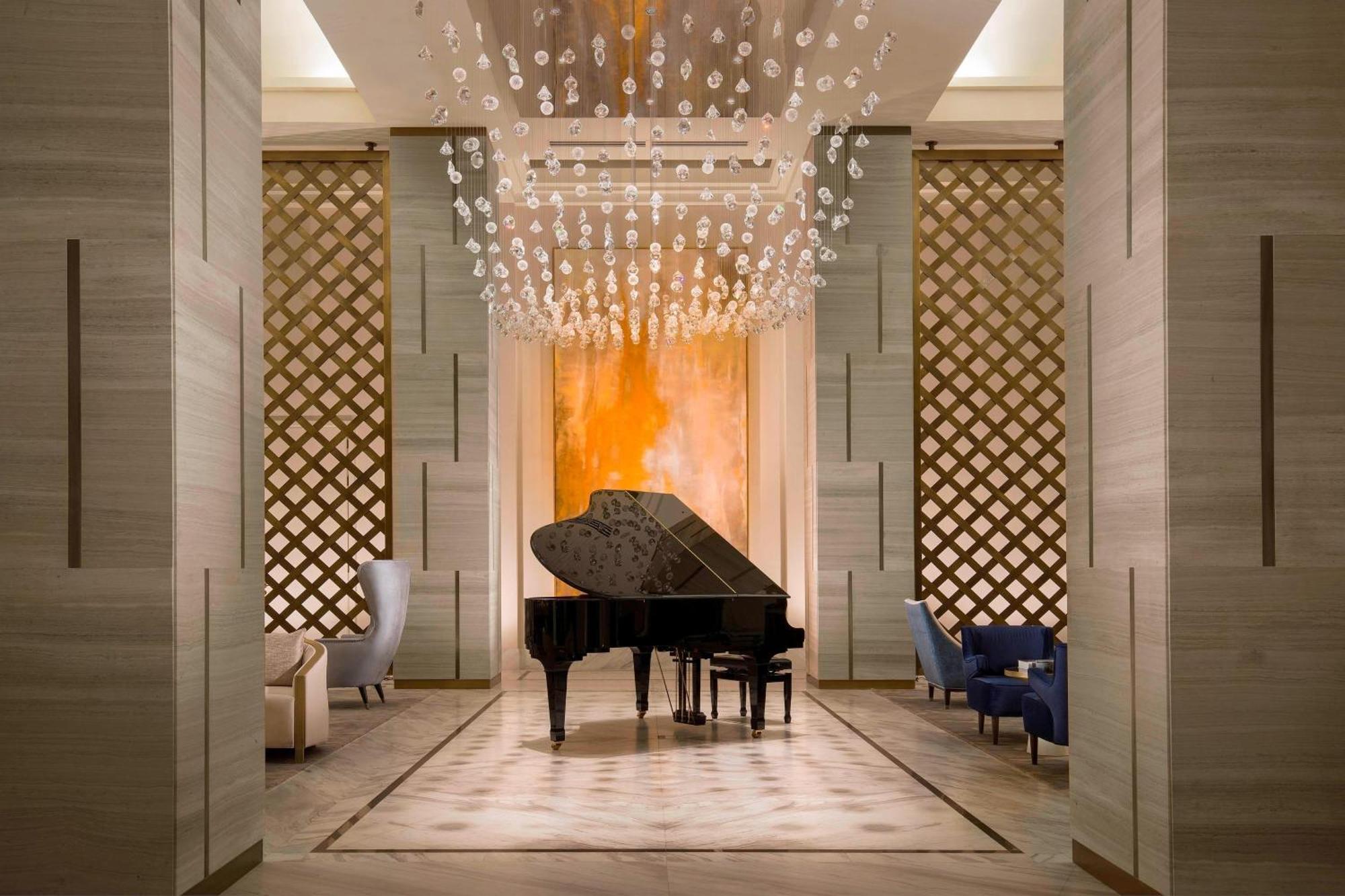 Hotel The St. Regis Astana Exteriér fotografie The piano at the lobby